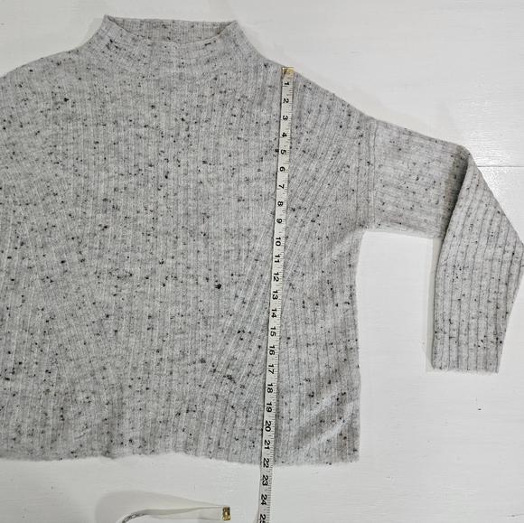 Old Navy grey ribbed mock turtleneck sweater women's size medium - Picture 5 of 8